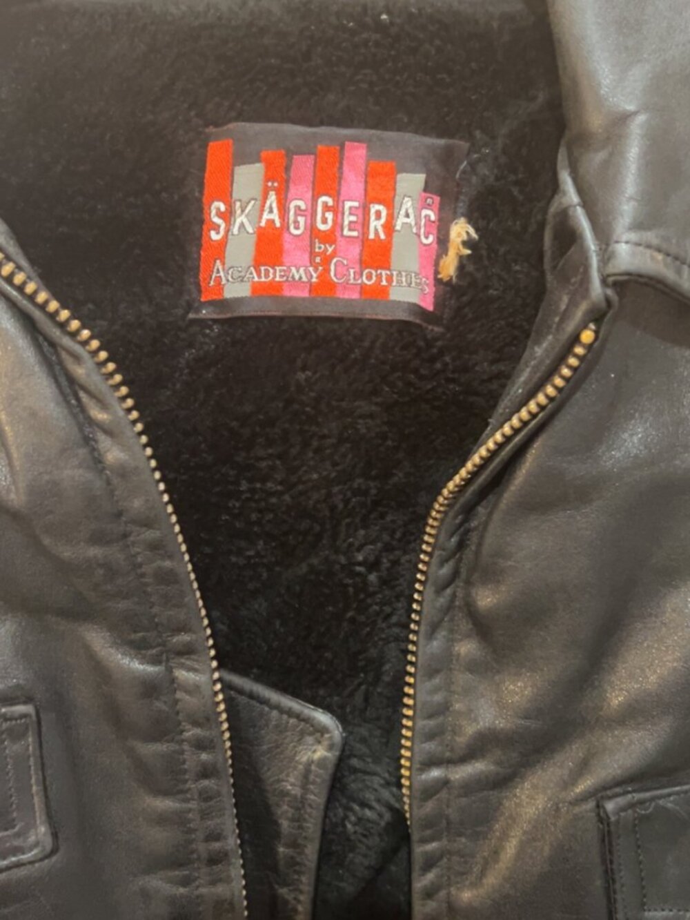 Vintage Black Leather Jacket XL Heavy, Faux Fur Lined, Hidden Pockets Durable - Picture 3 of 13